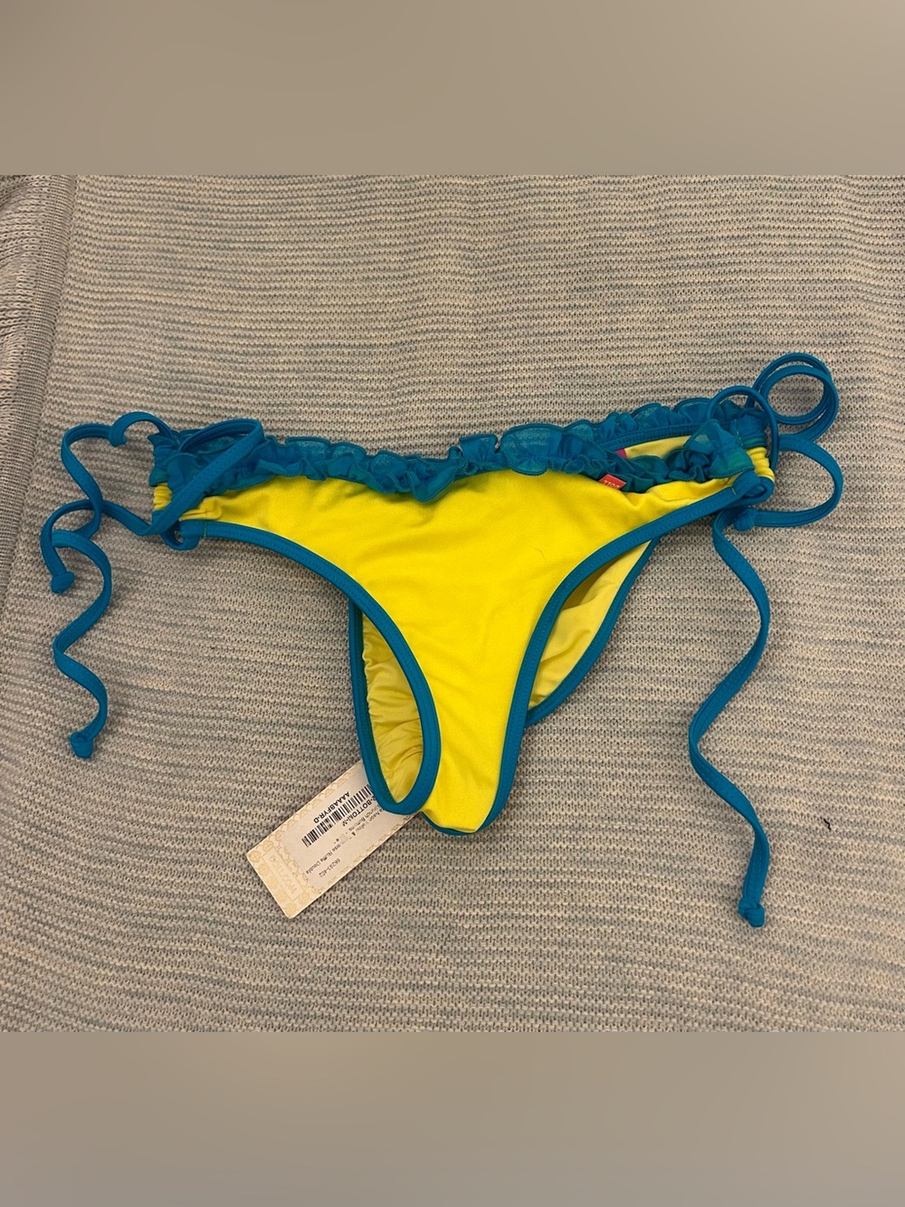 💛NWT💛 Doll Swimwear Scrunch Back Yellow and Blue Ruffle Trim Bikini Bottom